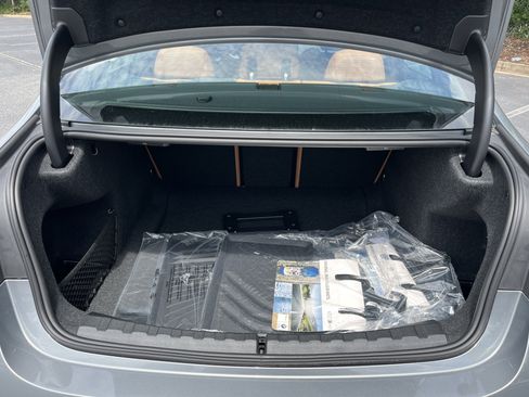 New 2025 BMW 330i Sedan w/ Premium Package image 28