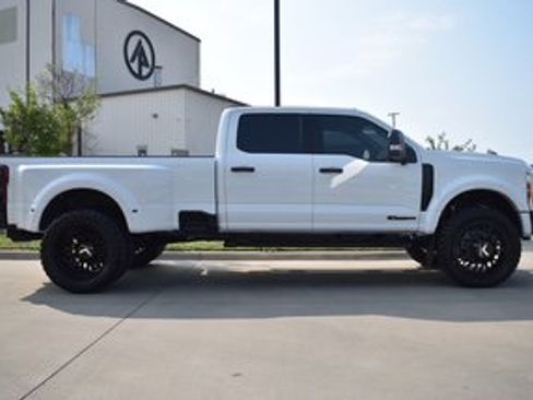 New 2025 Ford F450 XLT w/ 360-Degree Camera Package image 10