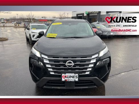 Used 2025 Nissan Rogue SV image 13