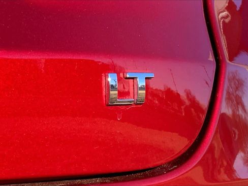 Used 2025 Chevrolet Trax LT image 10