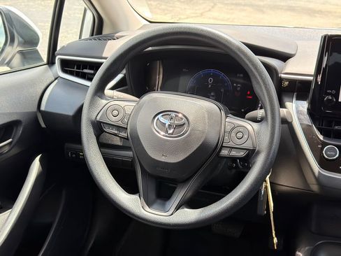 Used 2026 Toyota Corolla LE FWD image 24