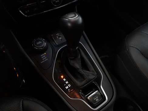 Used 2020 Jeep Cherokee Limited image 20