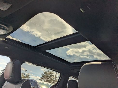 New 2026 Chrysler Pacifica Limited image 19