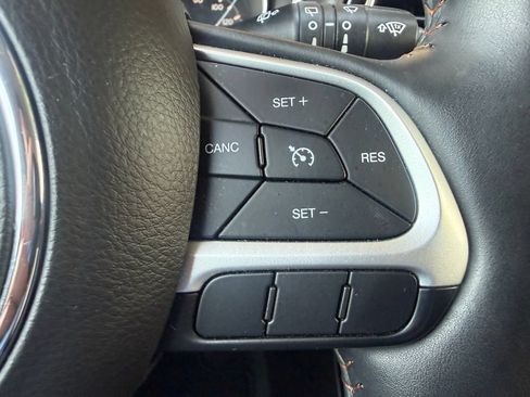 Used 2018 Jeep Compass Limited w/ Navigation Group AWD/4WD image 25