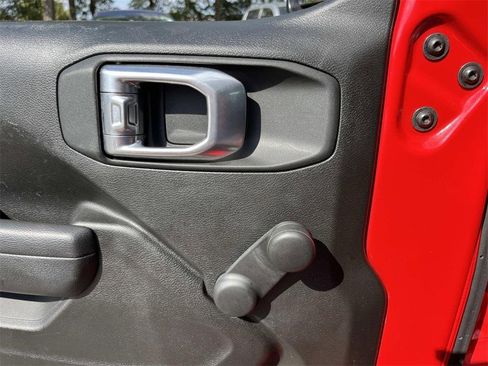 Used 2024 Jeep Wrangler Sport image 11