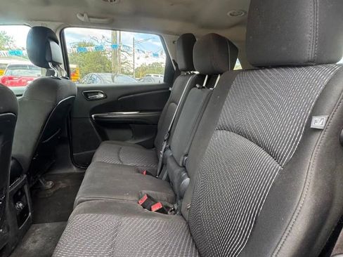 Used 2020 Dodge Journey SE w/ SE Popular Equipment Group image 10