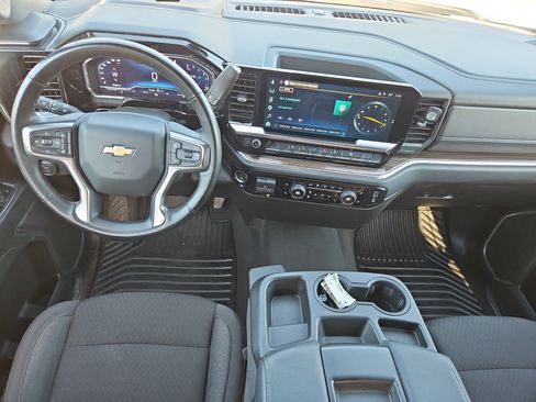 Used 2025 Chevrolet Silverado 1500 LT image 7
