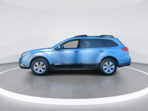 Used 2010 Subaru Outback 2.5i Premium AWD/4WD image 5