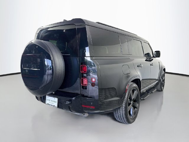 Certified 2025 Land Rover Defender 130 X-Dynamic SE AWD/4WD image 5