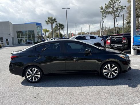 Used 2020 Nissan Versa SR image 8
