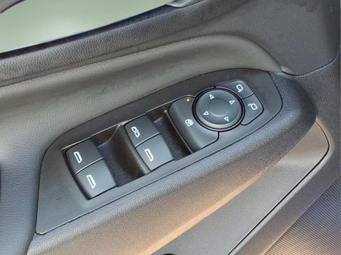 Used 2024 Chevrolet Equinox LT w/ LPO, Floor Liner Package FWD image 16