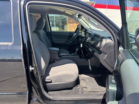 Used 2023 Toyota Tacoma SR AWD/4WD image 14