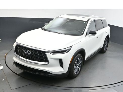 Certified 2025 INFINITI QX60 Pure image 32