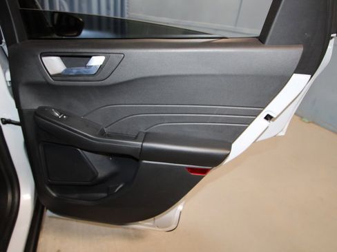 Used 2025 Ford Escape ST-Line w/ Equipment Group 301A image 25