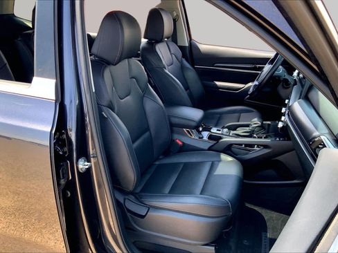 Certified 2025 Kia Telluride S FWD image 8