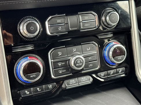 Used 2021 GMC Yukon Denali image 23