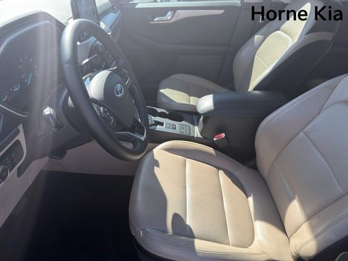 Used 2022 Ford Escape SEL FWD image 9
