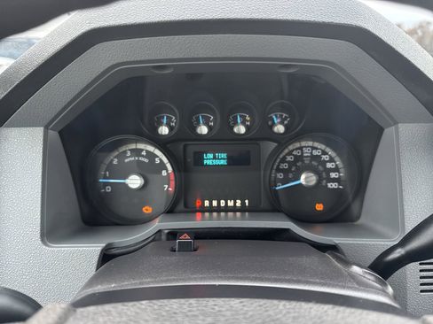 Used 2011 Ford F250 XL w/ XL Value Pkg image 11