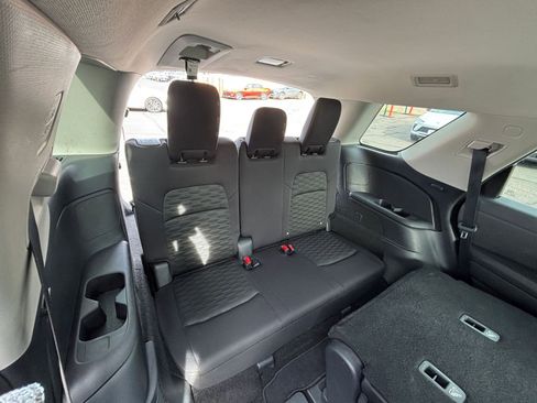 Used 2025 Nissan Pathfinder SV image 30