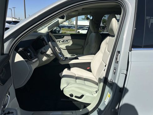 New 2026 Volvo XC90 B6 Ultra w/ Protection Package AWD/4WD image 13