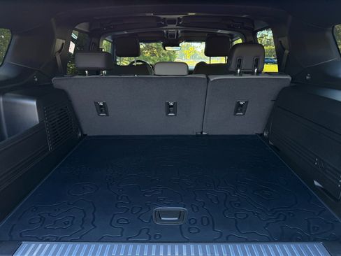 Used 2025 GMC Hummer EV 2X w/ Extreme Off-Road Package image 38