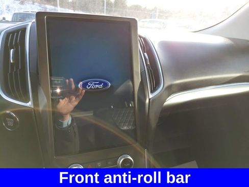 Used 2024 Ford Edge Titanium image 17