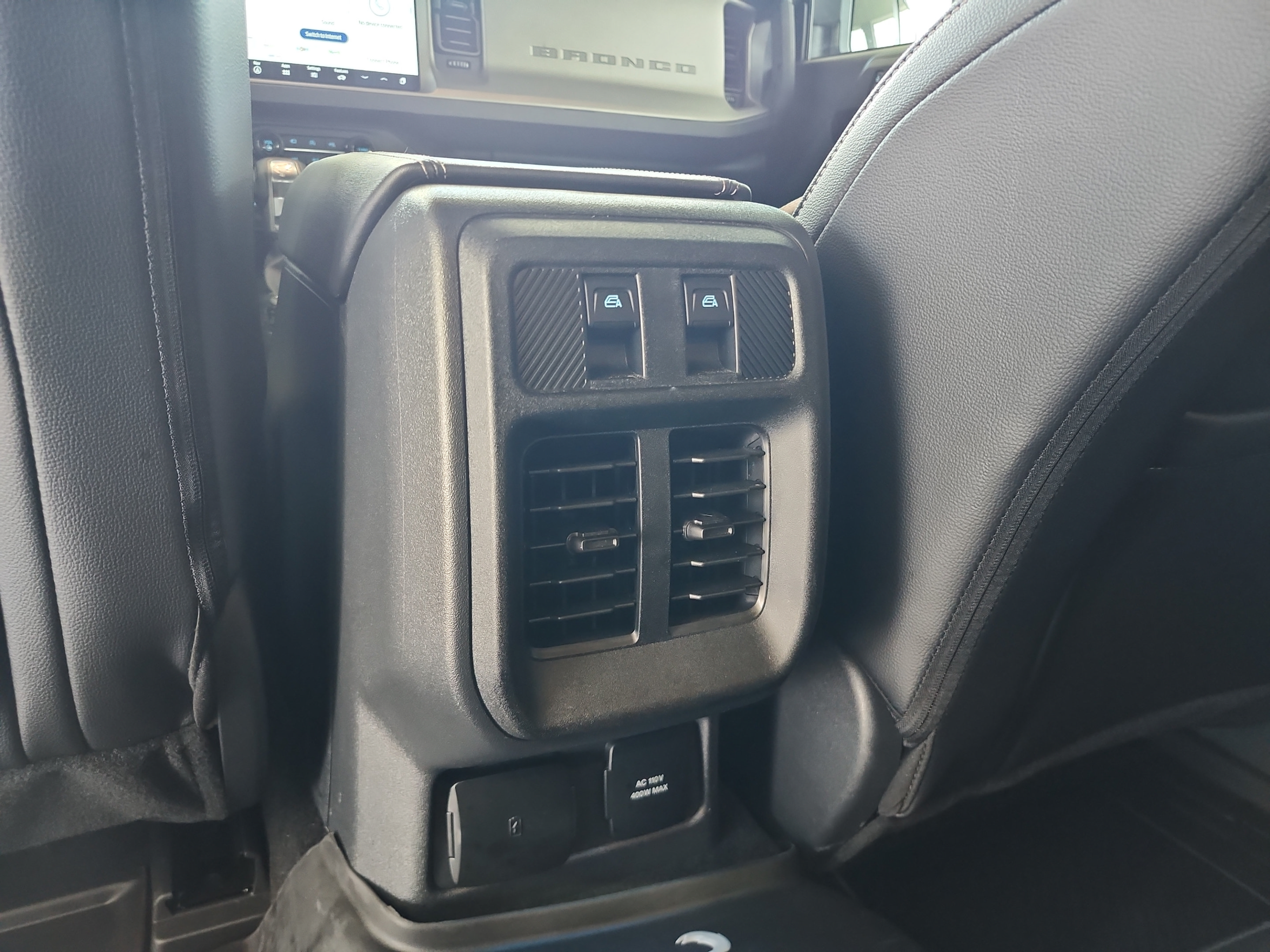Used 2026 Ford Bronco Outer Banks w/ Sasquatch Package AWD/4WD image 18