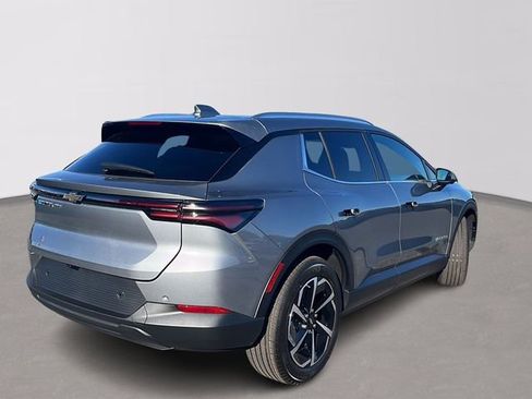 New 2026 Chevrolet Equinox EV LT image 7