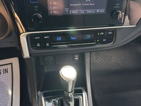 Used 2017 Toyota Corolla LE image 50