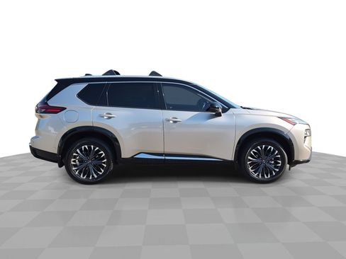 Used 2025 Nissan Rogue Platinum FWD image 9