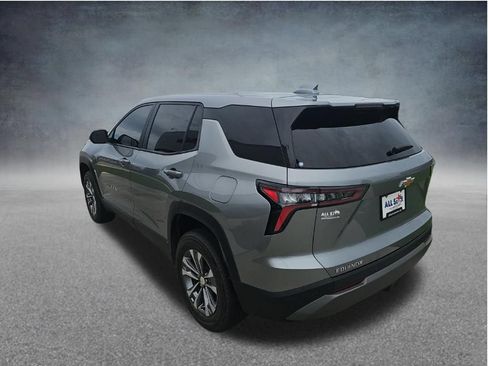 Used 2026 Chevrolet Equinox LT FWD image 6