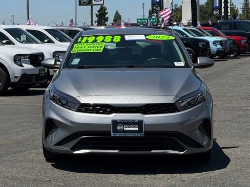 Used 2024 Kia Forte LXS FWD image 3