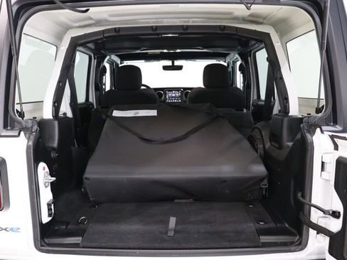Used 2023 Jeep Wrangler Unlimited w/ Cold Weather Group AWD/4WD image 39
