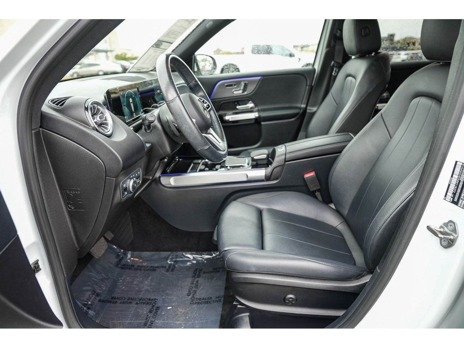 Used 2021 Mercedes-Benz GLB 250 4MATIC image 17