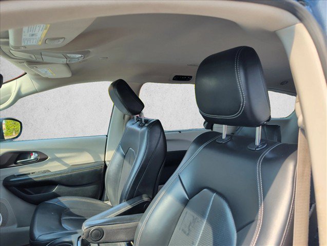 Used 2021 Chrysler Voyager Lxi FWD image 12