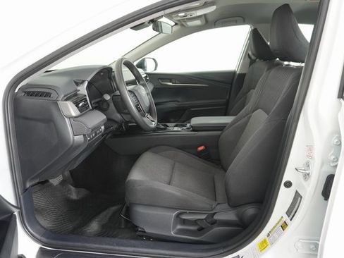 Used 2025 Toyota Camry LE image 19