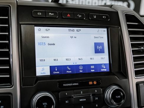 Used 2021 Ford F450 Platinum w/ FX4 Off-Road Package image 32