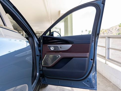 Used 2026 Lincoln Nautilus Black Label image 31