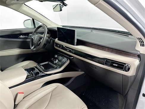 Used 2022 Lincoln Nautilus Reserve image 31