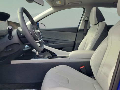 New 2026 Hyundai Elantra Limited image 9