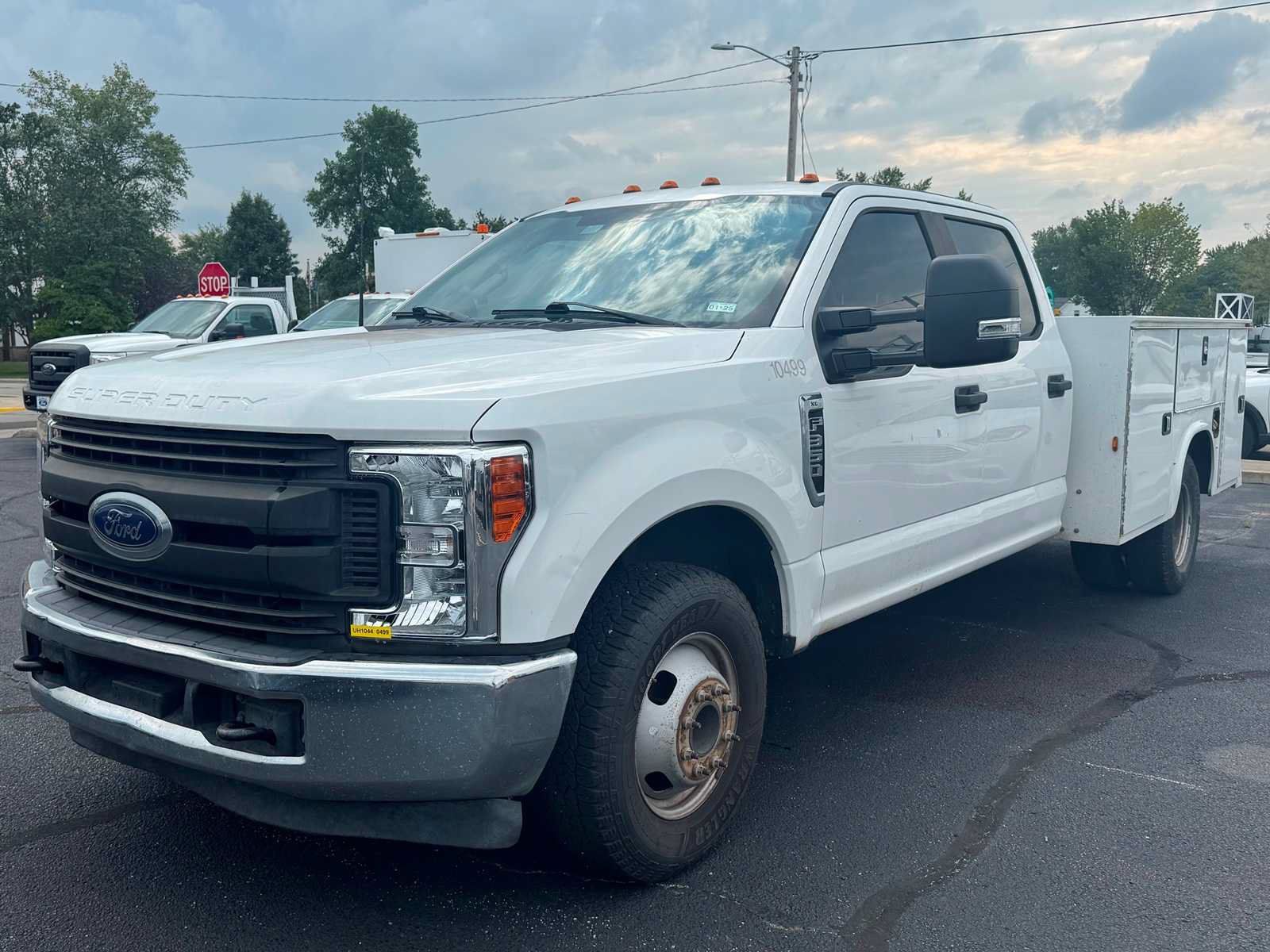 Used 2019 Ford F350 XL w/ Power Equipment Group RWD image 1
