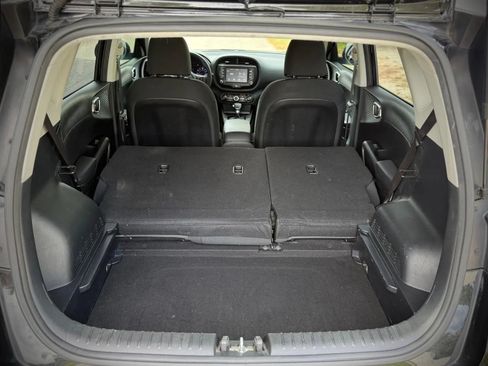 Used 2020 Kia Soul LX FWD image 7