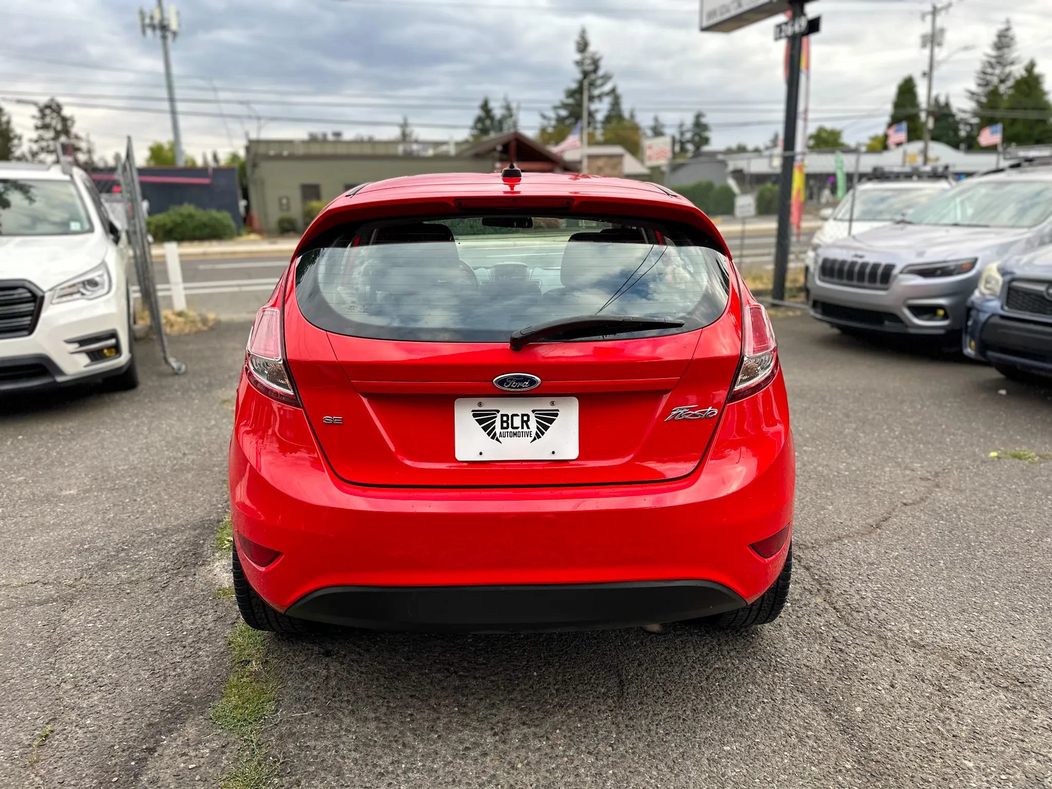 Used 2014 Ford Fiesta SE w/ Equipment Group 201A FWD image 9