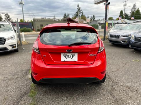 Used 2014 Ford Fiesta SE w/ Equipment Group 201A FWD image 9