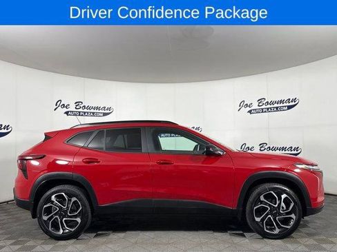 New 2026 Chevrolet Trax RS w/ Driver Confidence Package FWD image 5