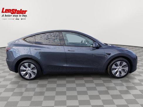 Used 2023 Tesla Model Y Long Range AWD/4WD image 6