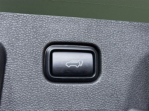 Used 2025 Kia Sportage X-Line w/ Premium Package image 30