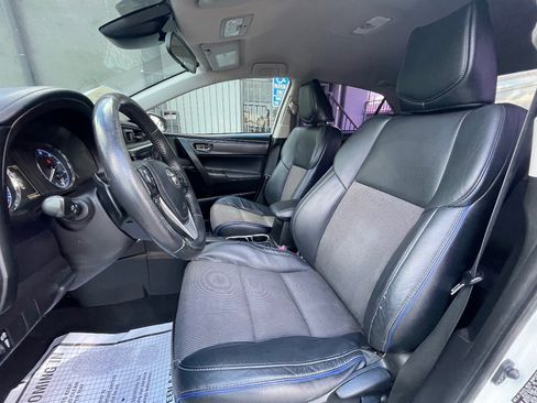 Used 2018 Toyota Corolla SE w/ Carpet Mat Package (TMS) FWD image 10