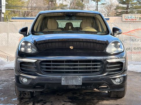 Used 2015 Porsche Cayenne S image 5