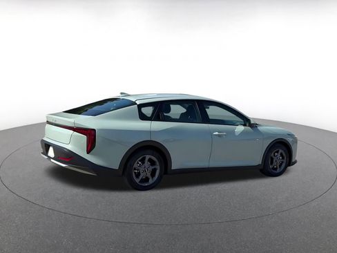 Used 2025 Kia K4 LXS image 15